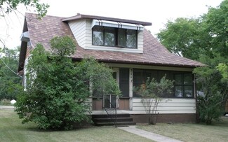 211 1st St NW, Crosby, ND 58730