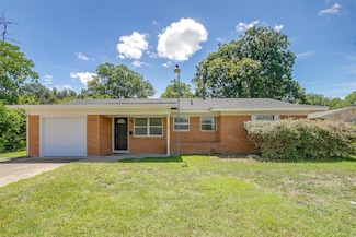 5705 Wheaton Dr, Fort Worth, TX 76133