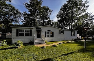 14 Evergreen Dr, Gorham, ME 04038