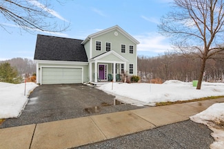 193 Thistle Hill Dr, Hinesburg, VT 05461