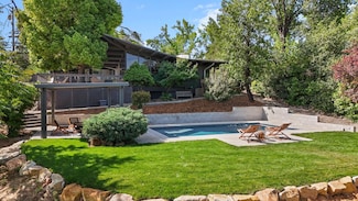 3540 Scenic Dr, Redding, CA 96001