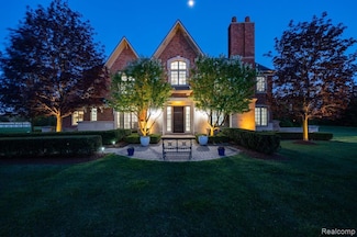 514 Chase Ln, Bloomfield Hills, MI 48304