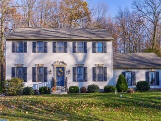 2225 Laurel Springs Dr, Narvon, PA 17555