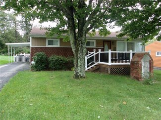 113 Beechwood Ave, Wheatland, PA 16161