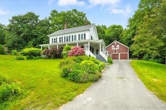 49 Old Village Rd, Winthrop, ME 04364