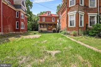 521 1/2 N Loudoun St, Winchester, VA 22601