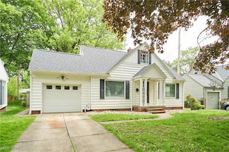 2429 Chestnut Blvd, Cuyahoga Falls, OH 44223