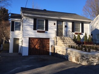 17 Epworth St, Worcester, MA 01610