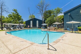 200 Hollow Tree Ln Unit 1016-1, Houston, TX 77090