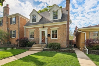 5842 N Kingsdale Ave, Chicago, IL 60646