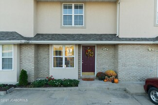 1310 Remington Way, Holts Summit, MO 65043