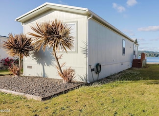 955 NE Mill St Unit E7, Waldport, OR 97394