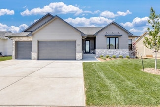4451 N Grey Meadows St, Maize, KS 67101