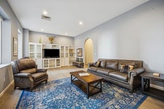 914 Main St Unit 1204, Houston, TX 77002