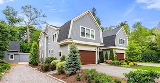 321-323 Lake Ave Unit 323, Newton, MA 02461