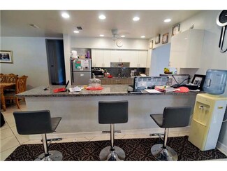 1000 NE 160th St, North Miami Beach, FL 33162