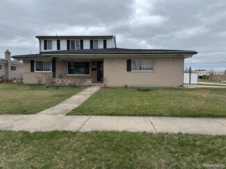30347 Dell Ln, Warren, MI 48092