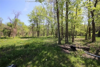 5312 Alpine Dr, Cross Lanes, WV 25313