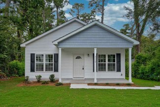 215 Butch St, Erwin, NC 28339