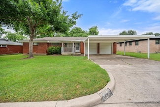 4900 Ira St, Haltom City, TX 76117