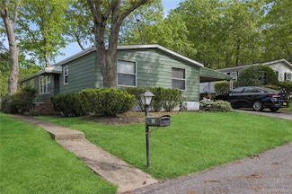 525 Riverleigh Ave Unit 169, Riverhead, NY 11901