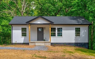 18014 L P Bailey Memorial Hwy, Nathalie, VA 24577