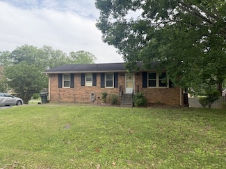 2503 Hickory Dr, Springfield, TN 37172
