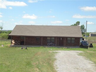 1805 S Myers Rd, Apache, OK 73006