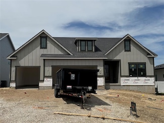 5412 151st St, Urbandale, IA 50323