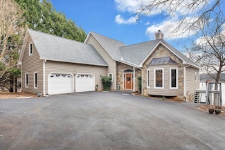 109 Overlook Hill Dr, Moneta, VA 24121