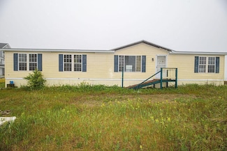 19 River St, Seabrook, NH 03874