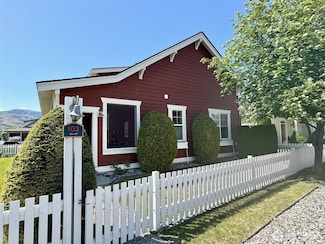103 Shenanigan Ln, Oroville, WA 98844