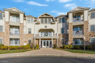 353 Victoria Dr Unit D1, Bridgewater, NJ 08807