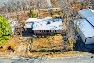 2700 Lake Shore Dr, Crowder, OK 74430
