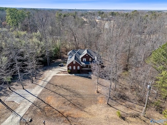 111 Memory Ln, Harvest, AL 35749
