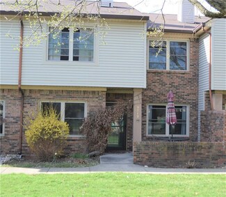 9512 Maple Way, Indianapolis, IN 46268