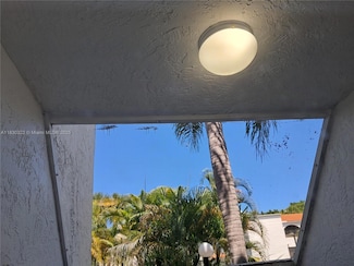 3559 Magellan Cir Unit 3222, Miami, FL 33180
