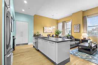 4 Beacon Way Unit 208, Jersey City, NJ 07304