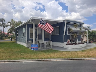 75 Shoreland Dr, Fort Myers, FL 33905
