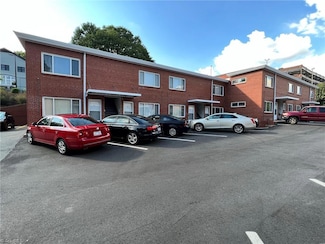 1902 Queen St Unit D6, Winston Salem, NC 27103