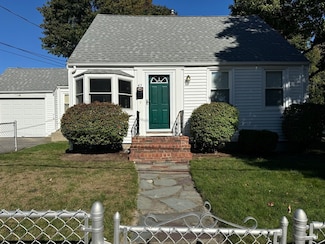 45 Lawnview Dr, Braintree, MA 02184