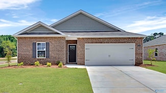 11 Moon Dr, Owens Cross Roads, AL 35763