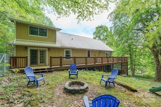307 Nottingham Rd, Maggie Valley, NC 28751