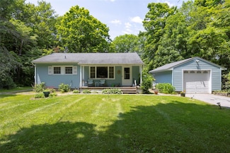 465 Clinton Hollow Rd, Salt Point, NY 12578