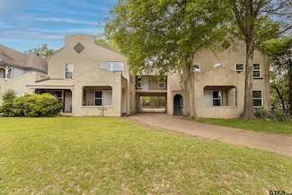517 S Bolton St, Jacksonville, TX 75766