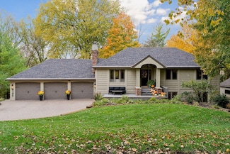 4195 Hillcrest Ln, Wayzata, MN 55391