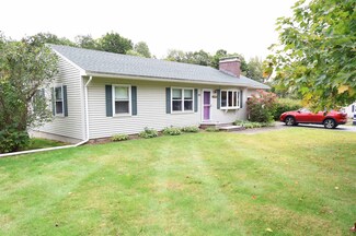 285 Westfield Dr, Hartford, VT 05001