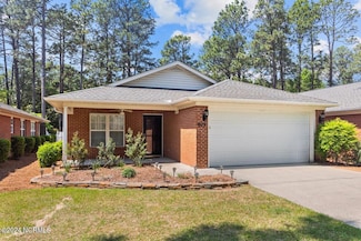 609 Pinehurst Trace Dr, Pinehurst, NC 28374