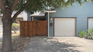 826 N Beckley Ave, Dallas, TX 75203