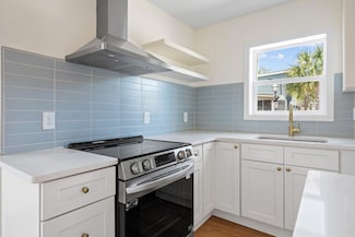 36 Isabella St, Charleston, SC 29403